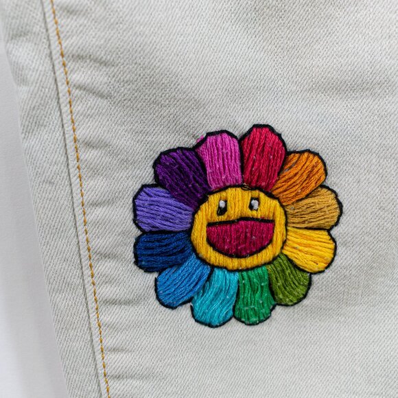 Levis 550 Relaxed Tapered Jeans Custom Embroidered Flower Smiley Face - Picture 10 of 13